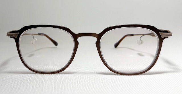 レンズ交換費用　税込み：8,800円　エフアイキュー167ベーシック遠近両用