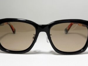 GUNSN' ROSES (ガンズアンドローゼス)調光レンズ 度入り対応できます